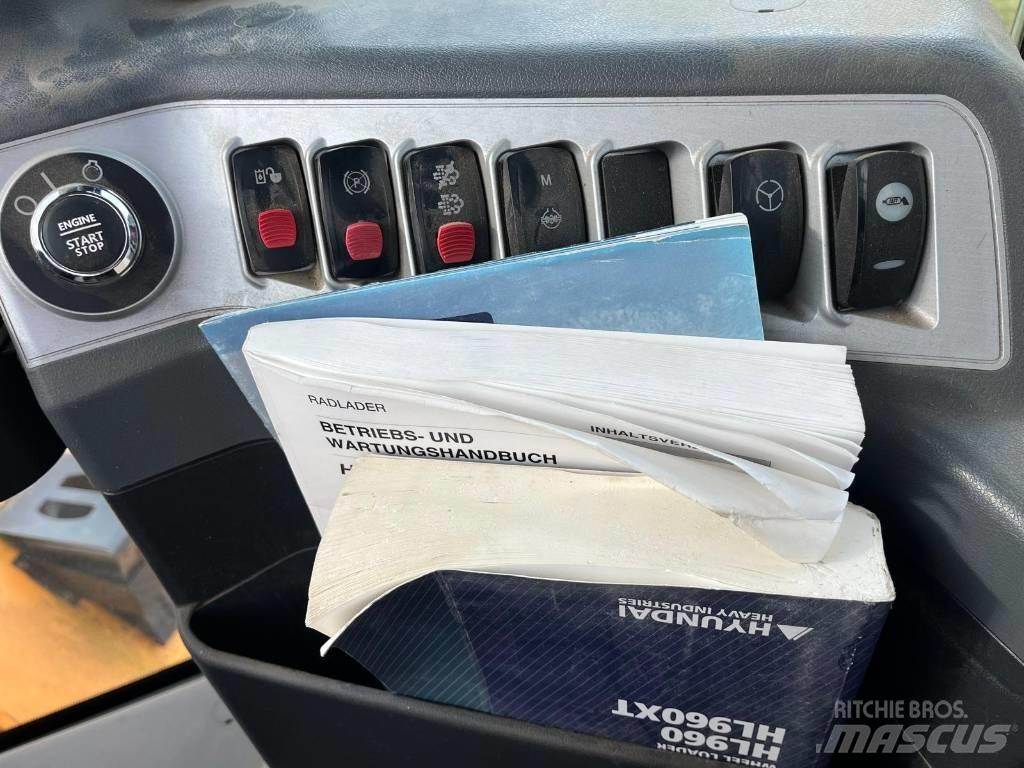Hyundai HL 960 Колесни товарачи