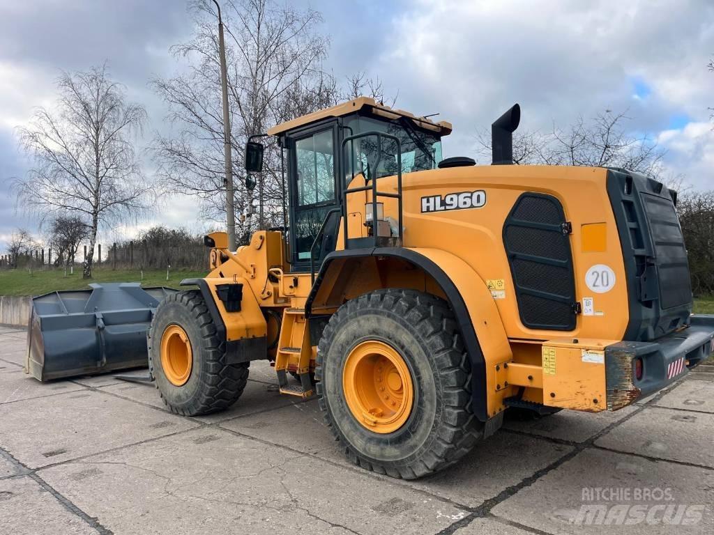Hyundai HL 960 Колесни товарачи