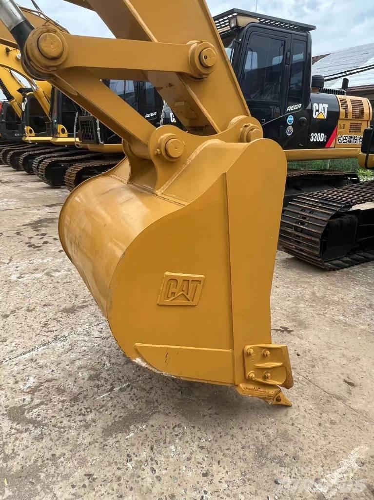 CAT 320 Верижен екскаватор