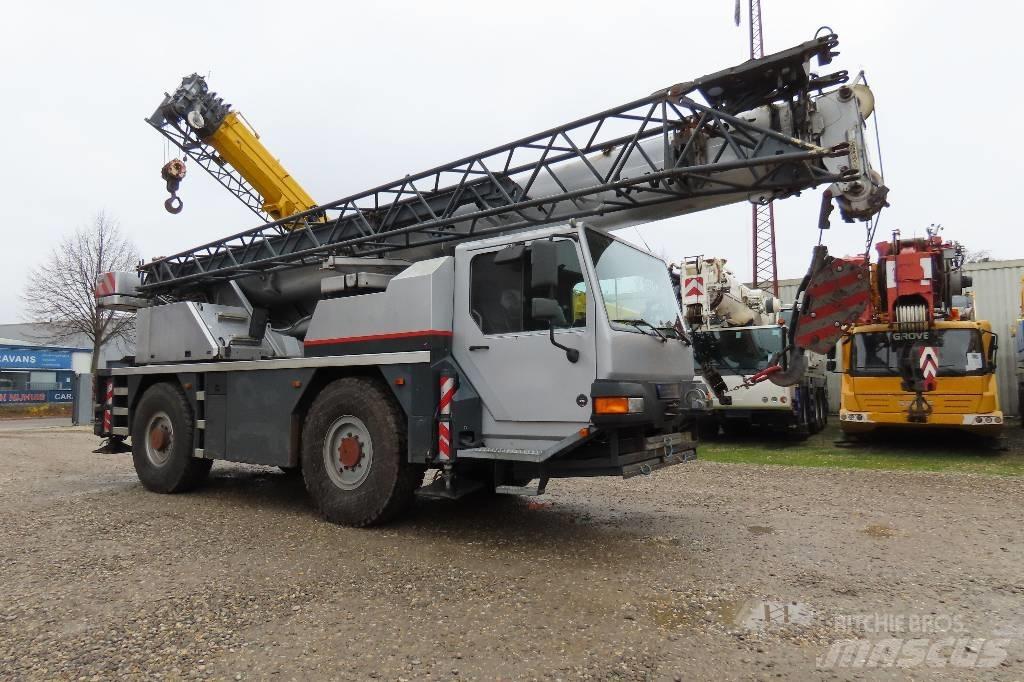Liebherr LTM 1030-2 Всъдеходни кранове