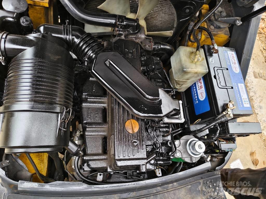 Komatsu FD30 Дизелови камиони