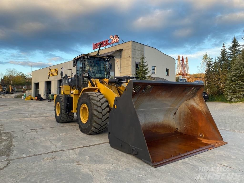 CAT 966 M Колесни товарачи