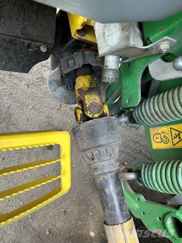 John Deere 8600 Самоходни фуражири