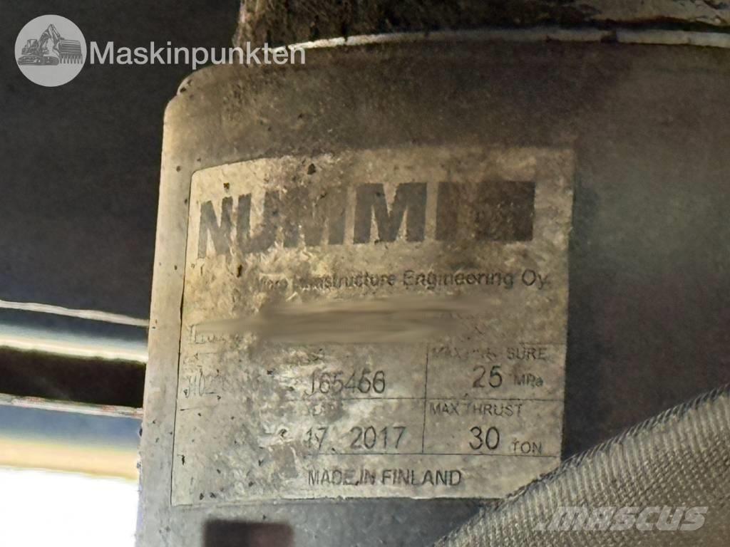 Volvo FM 6*4 Самосвал