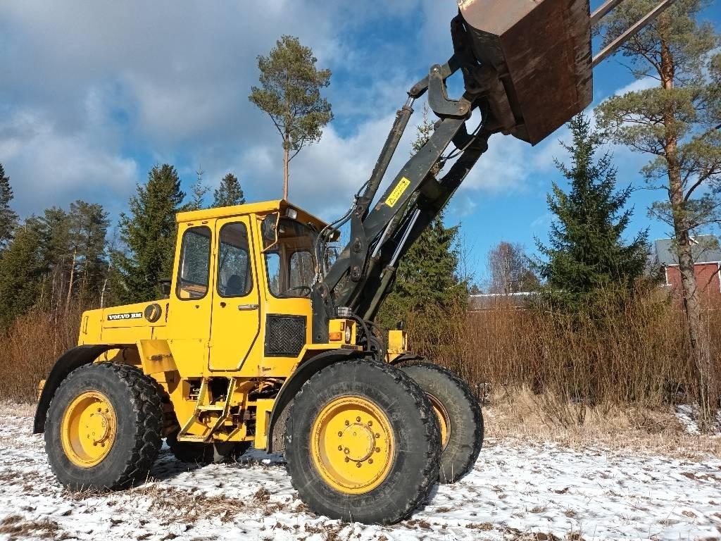 Volvo BM 4200 Колесни товарачи