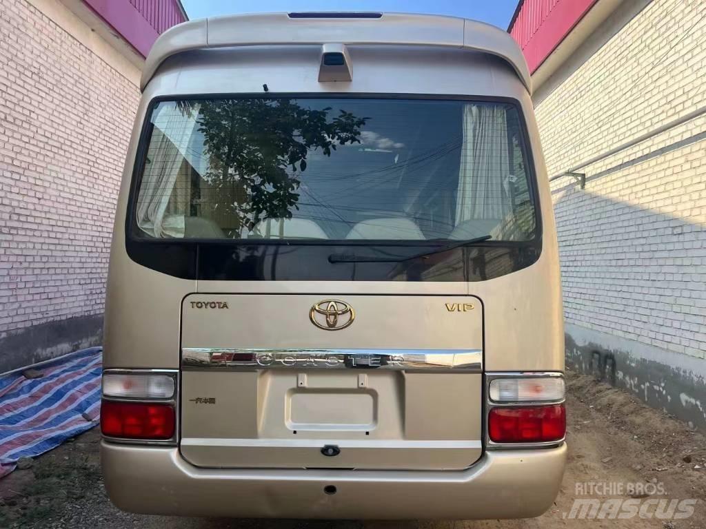 Toyota Coaster Bus Мини бусове