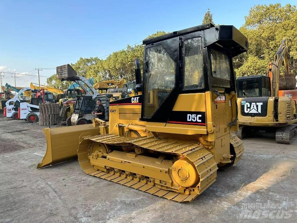 CAT D 5 C Верижни булдозери
