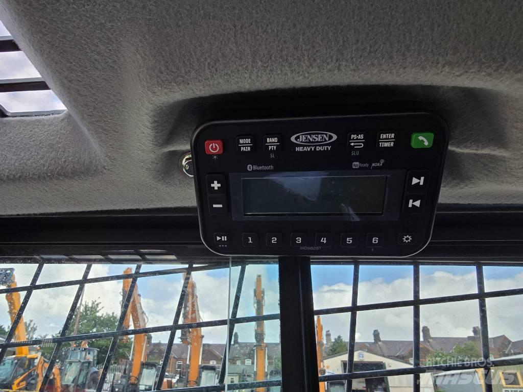 CASE TV450B Верижен товарач