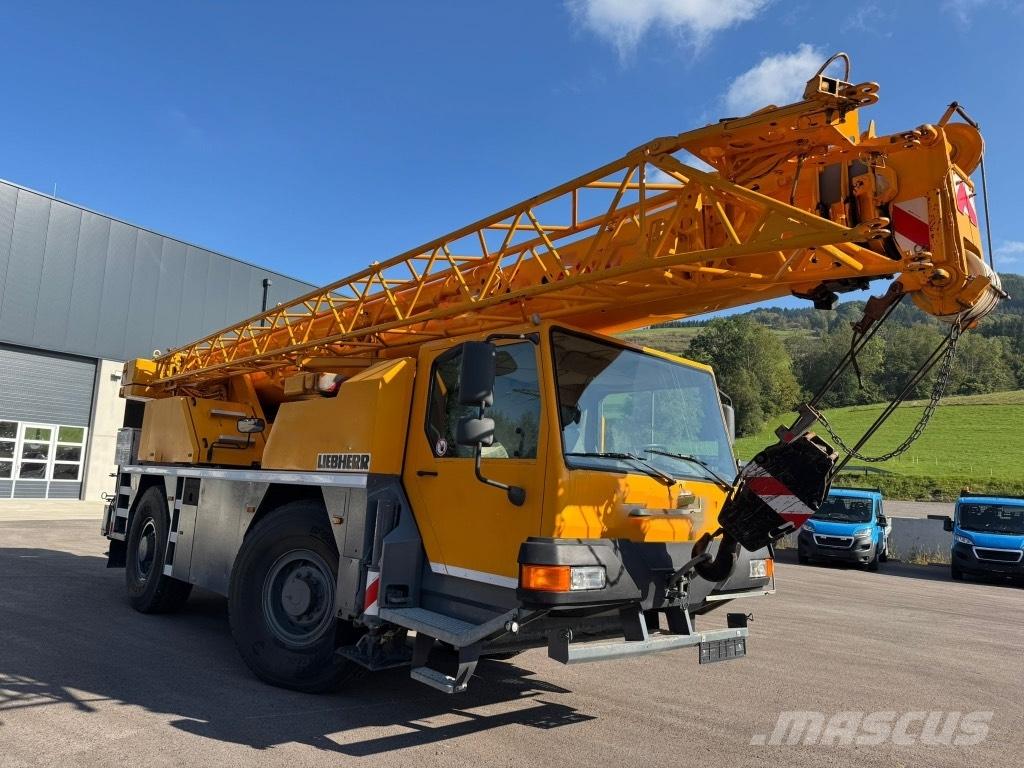 Liebherr LTM 1030-2 Всъдеходни кранове