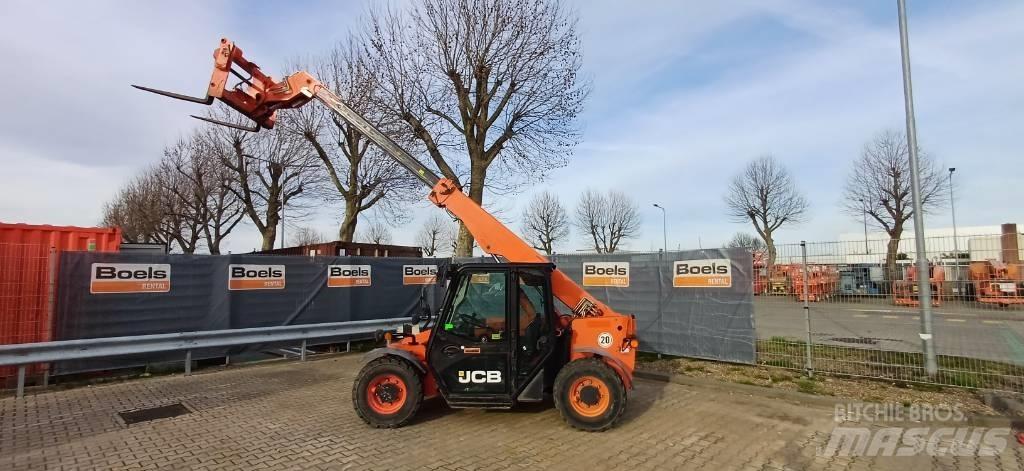 JCB 525-60 T4 F Телескопични товарачи