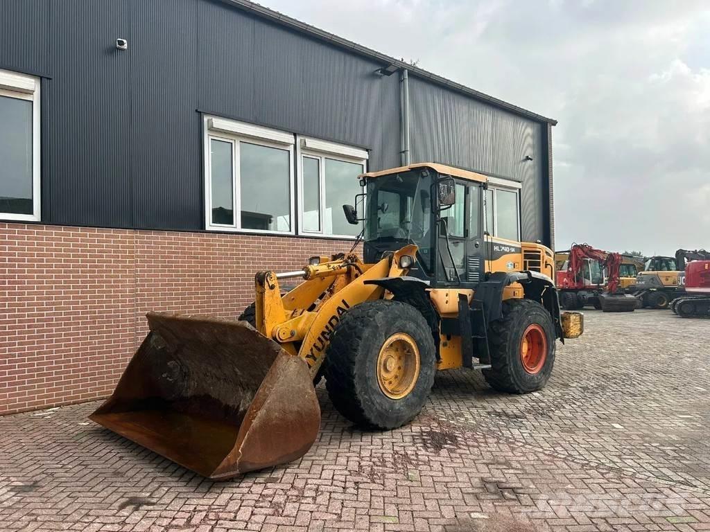 Hyundai HL 740-9A Колесни товарачи