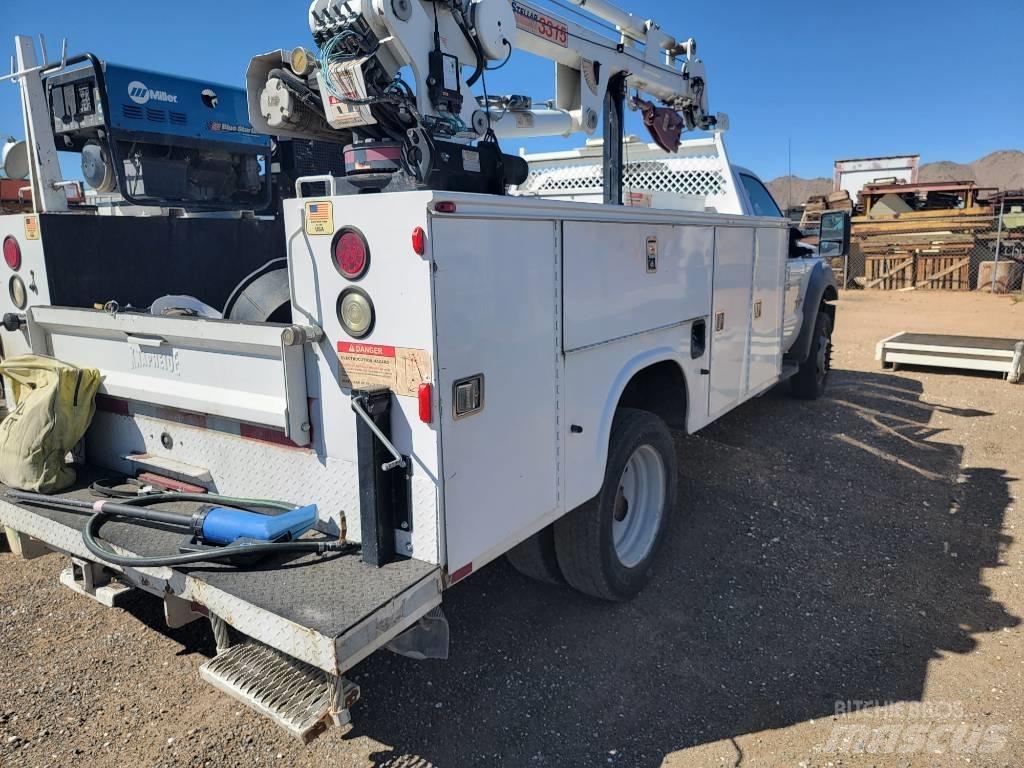 Ford F 550 XL Общински/универсални превозни средства
