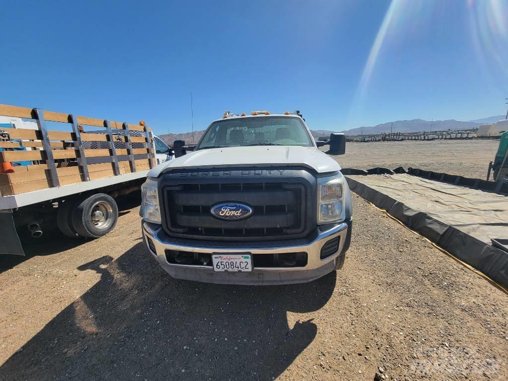 Ford F 550 XL Общински/универсални превозни средства

