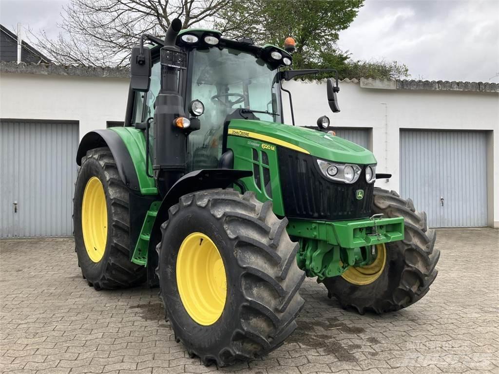 John Deere 6120M Трактори