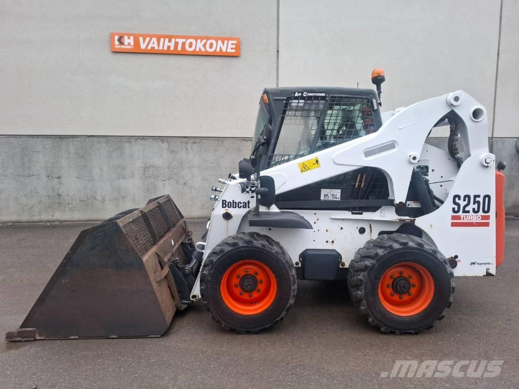 Bobcat S 250 Мини товарачи
