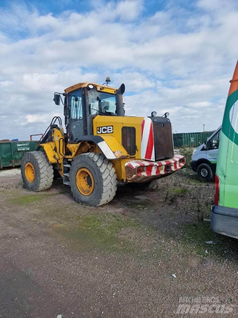 JCB 437 HT Колесни товарачи