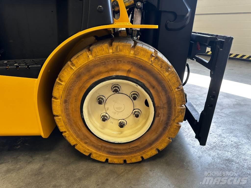 Yale ERP35VL Електрически вилични кари-повдигачи