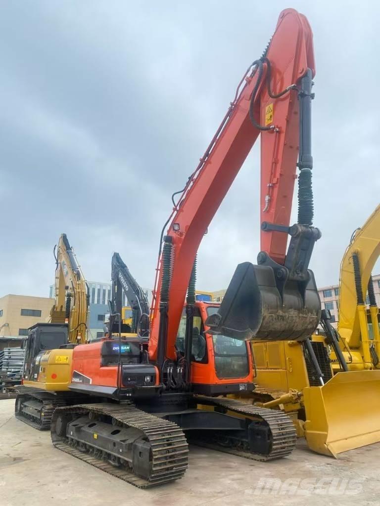 Doosan DX 225 LC Верижен екскаватор