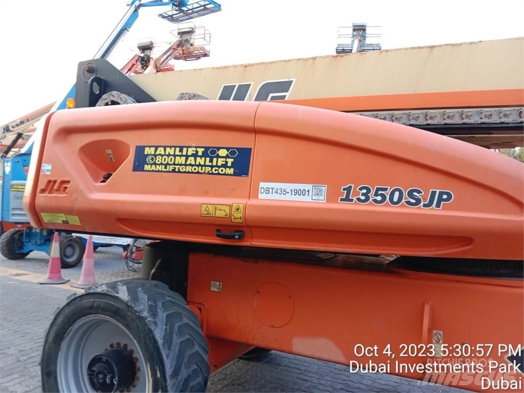 JLG 1350SJP Телескопични повдигачи
