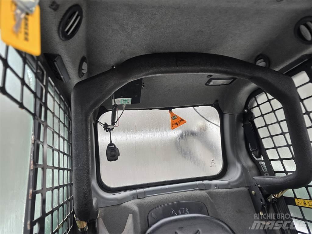 Bobcat S590 Мини товарачи
