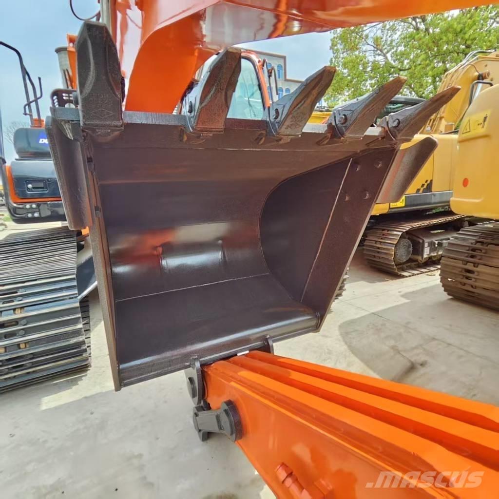 Doosan DX 225 Верижен екскаватор