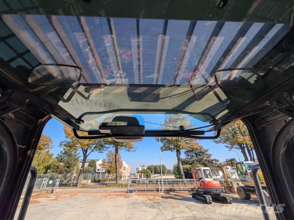 Takeuchi TL10v2 Мини товарачи
