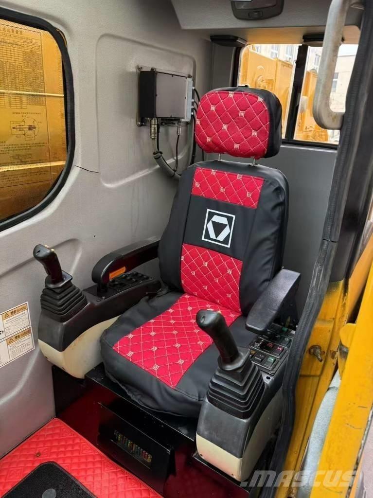 XCMG 50KA Всъдеходни кранове