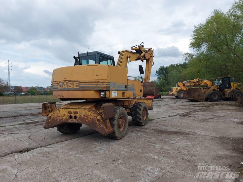 CASE 788 Колесни екскаватори