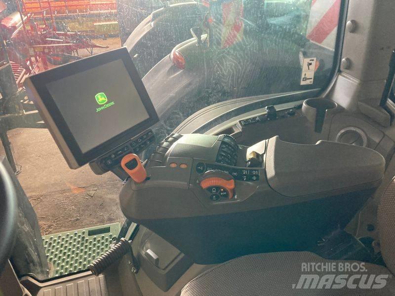 John Deere 8R370 Трактори