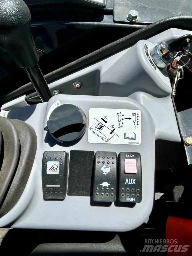 Hitachi ZX35U-5N Мини екскаватори < 7 т
