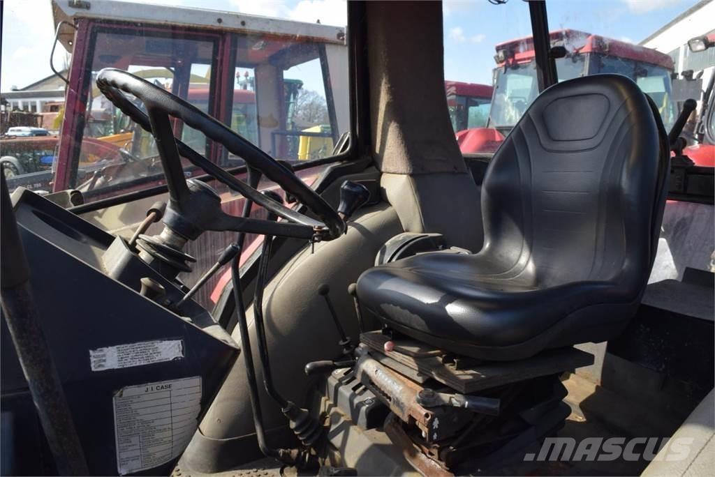Case IH 844 XLN Трактори