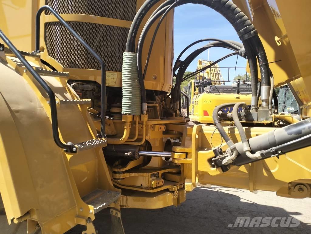 CAT 740 B Дъмпери/моторни превозни средства