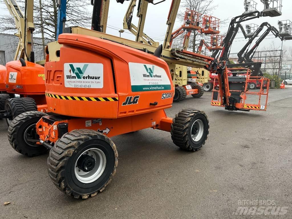 JLG 520 AJ Съчленени стрелови подемници