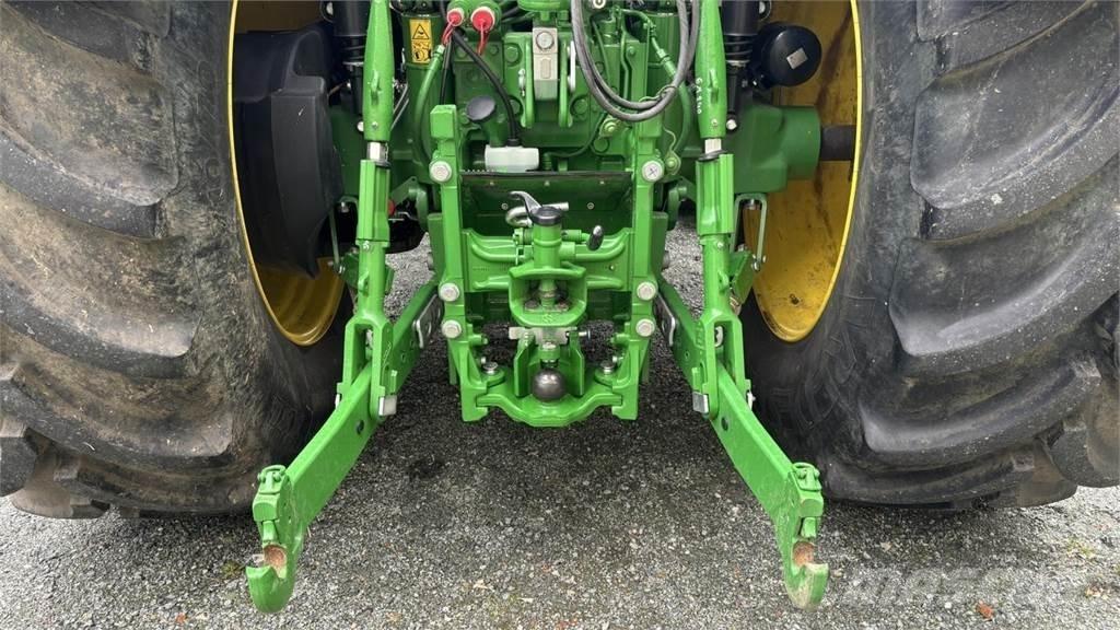 John Deere 6M240 Трактори