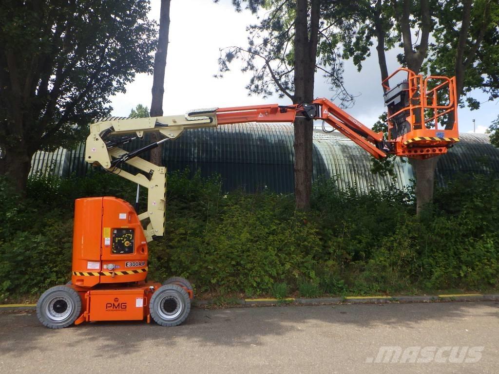 JLG E300AJP Съчленени стрелови подемници