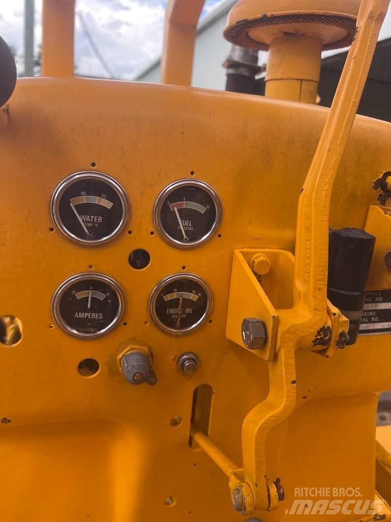 Allis Chalmers HD6B Верижни булдозери
