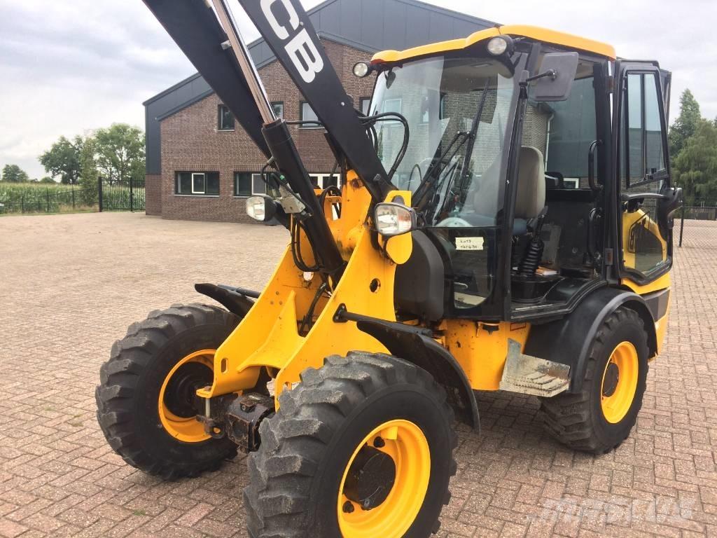 JCB 406 Колесни товарачи
