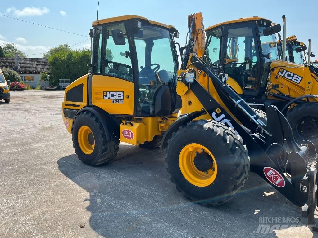 JCB 407 agri demo Трактори