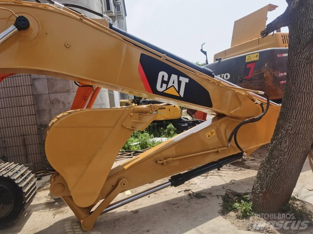 CAT 320 D Верижен екскаватор