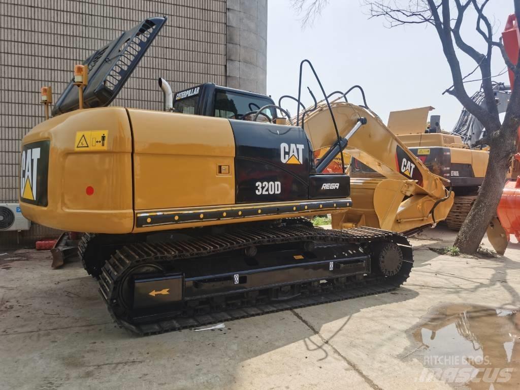 CAT 320 D Верижен екскаватор