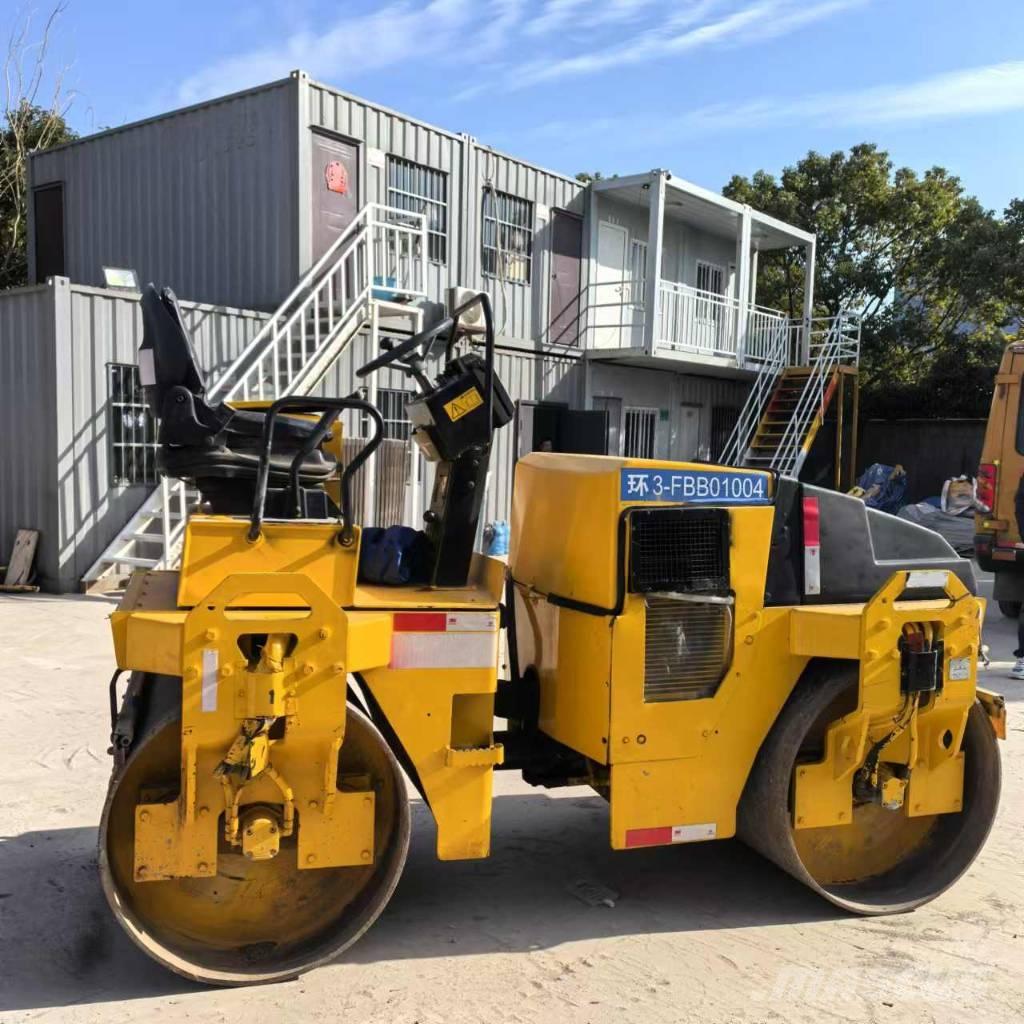 Dynapac CC 142 Двойни барабанни ролки
