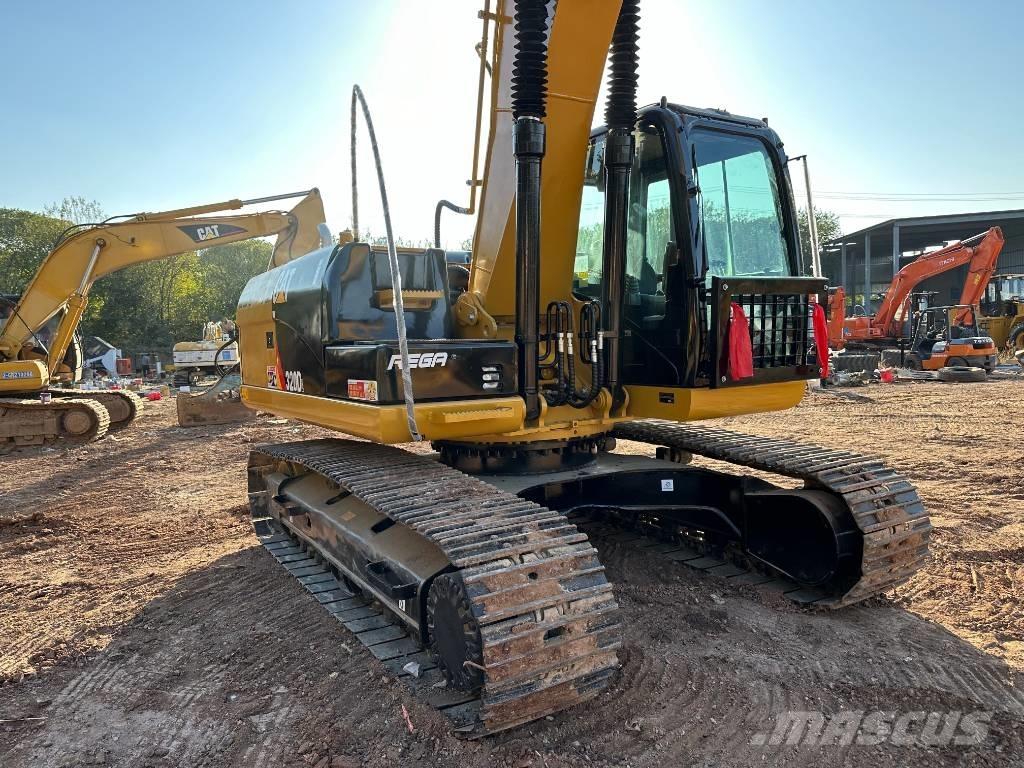 CAT 320 D L Верижен екскаватор