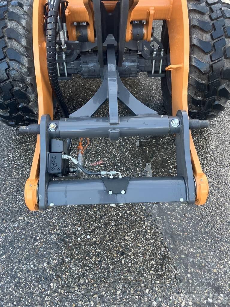 CASE 221F Evo Колесни товарачи