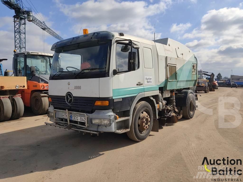 Mercedes-Benz 1517 Автоматични метачки с четки
