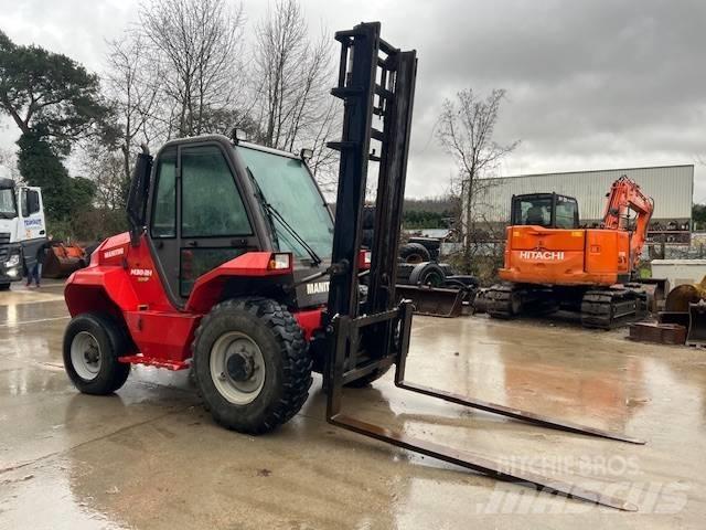 Manitou M 30.2 Камиони за херавни местности