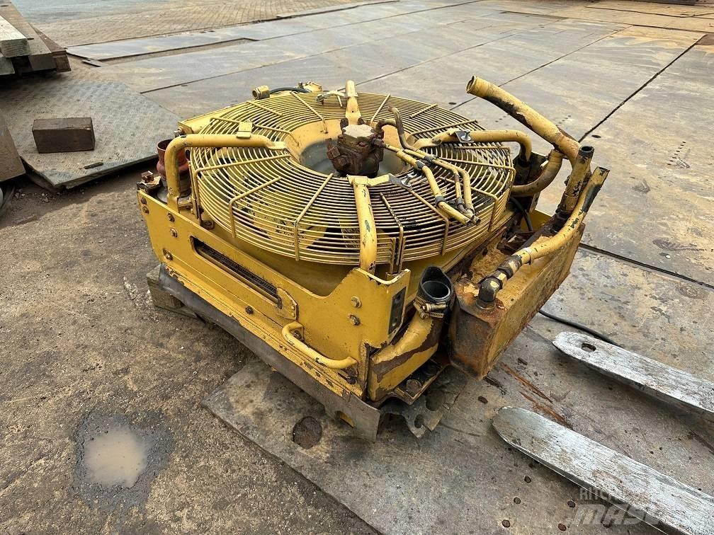 CAT 950g radiator Радиатори
