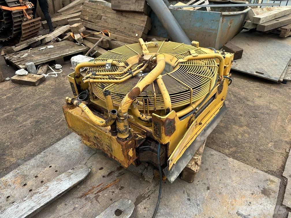 CAT 950g radiator Радиатори
