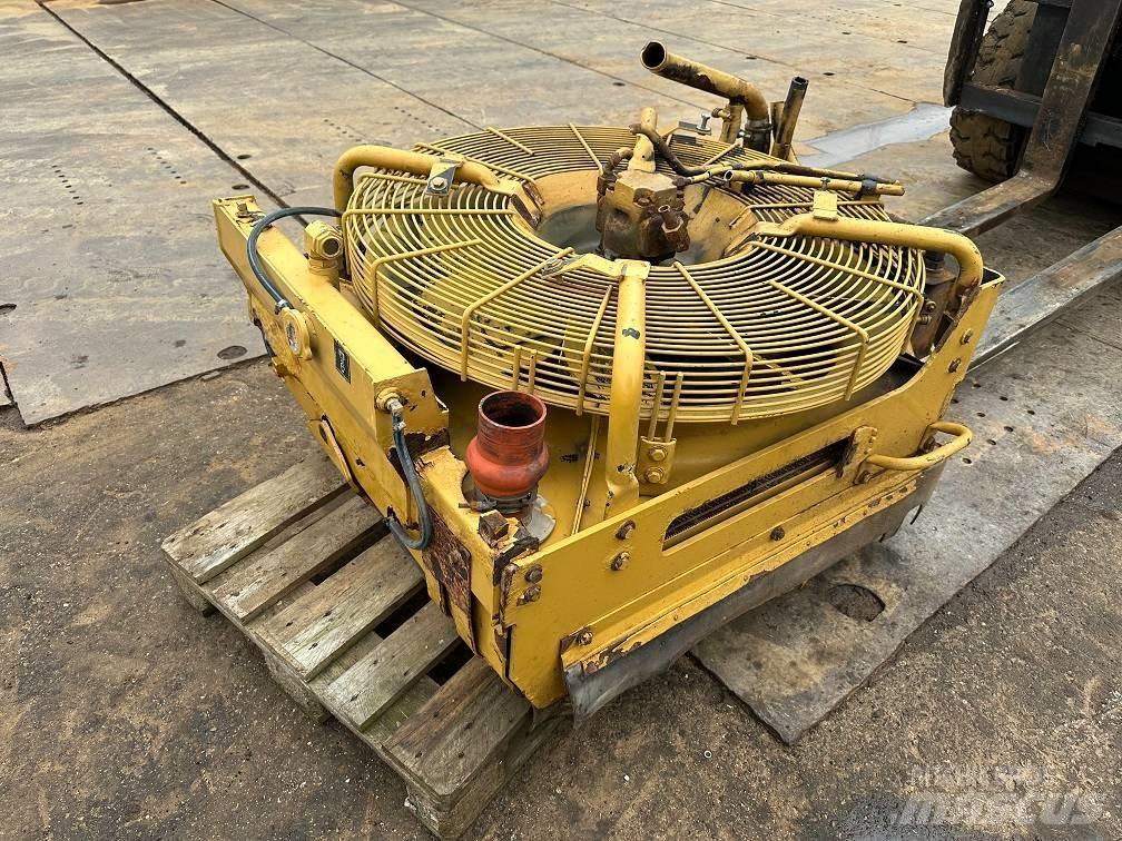 CAT 950g radiator Радиатори
