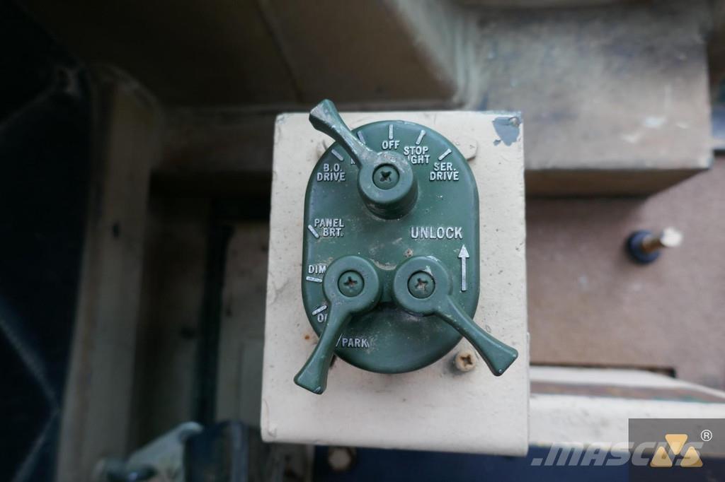 CAT 130G Ex-army Грейдери