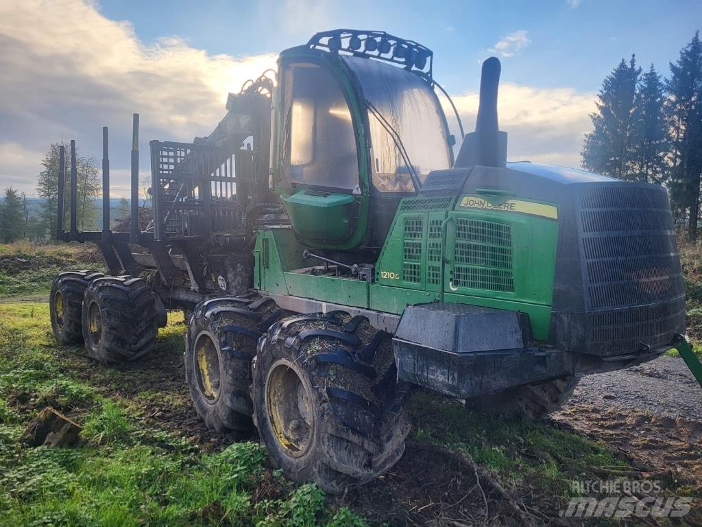 John Deere 1210 G Форуардери
